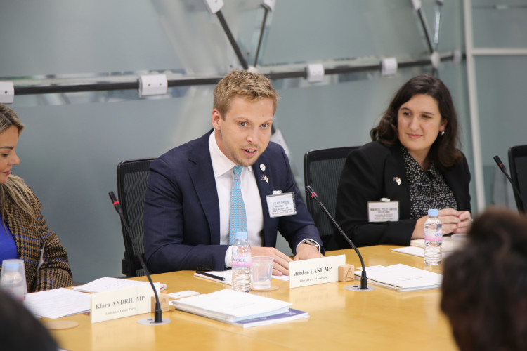 뷰페이지 큰 이미지