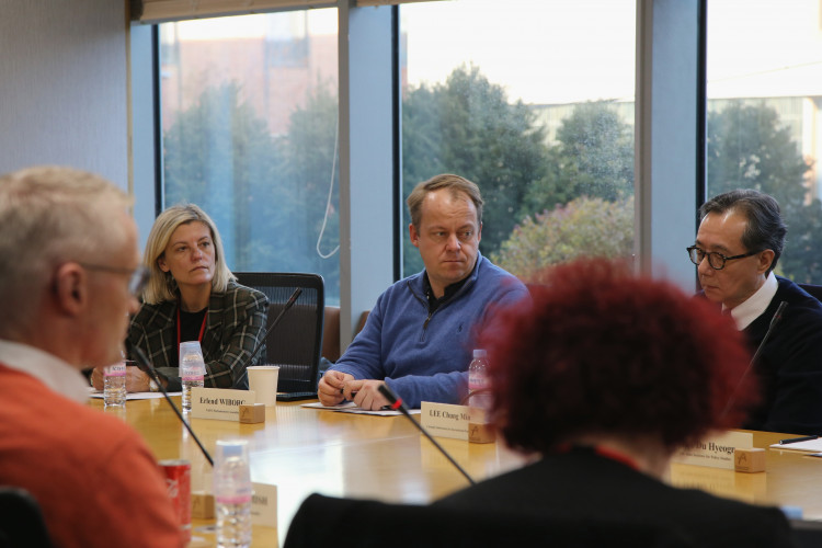 뷰페이지 큰 이미지